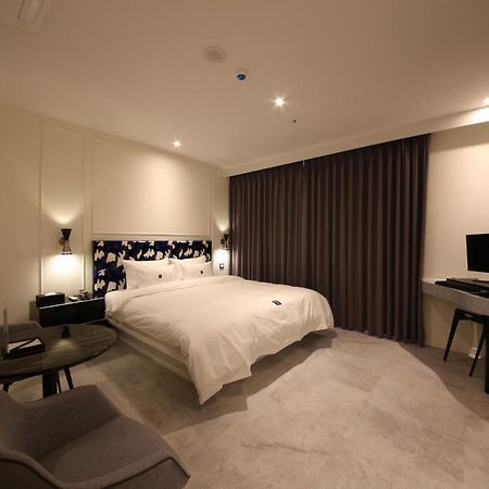 Zam101 Hotel Gimhae Eksteriør billede