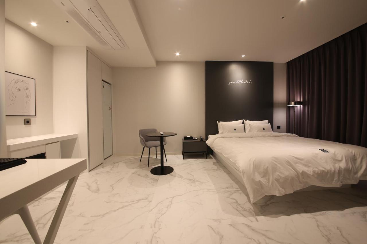 Zam101 Hotel Gimhae Eksteriør billede