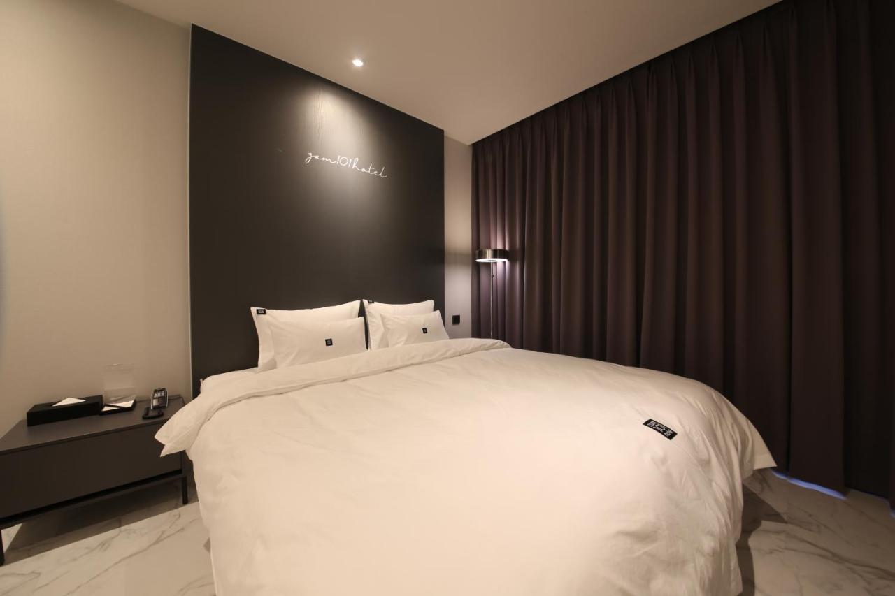 Zam101 Hotel Gimhae Eksteriør billede