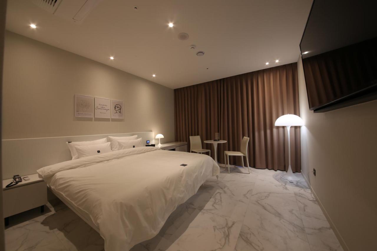 Zam101 Hotel Gimhae Eksteriør billede